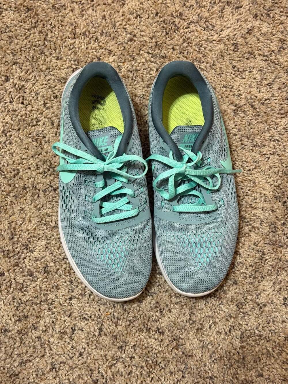 Nike Free RN Size 8.5 Sea Foam Mint Green